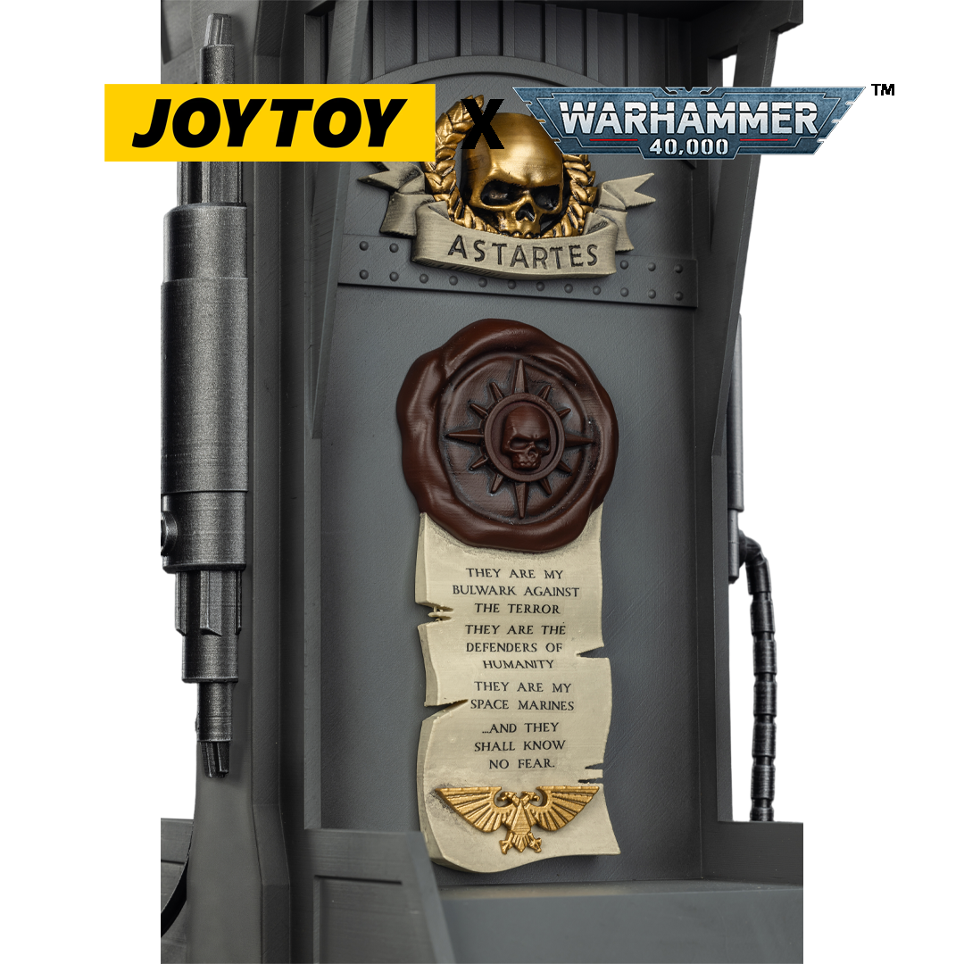 JoyToy Warhammer 40,000: Dark Angels Mk X Helmet and Display Stand (1:1 Scale) Preorder
