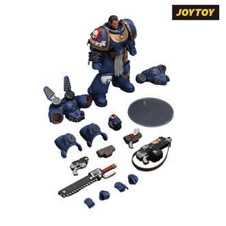 JoyToy Warhammer 40,000: Space Marine 2 Action Figure - Lieutenant Titus (1/18 Scale)