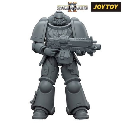 JoyToy Warhammer 40,000: Space Marine 2, Space Marines Intercessor, Armouring Hall Edition (1/18 Scale) & Bespoke Cap & T Shirt Bundle