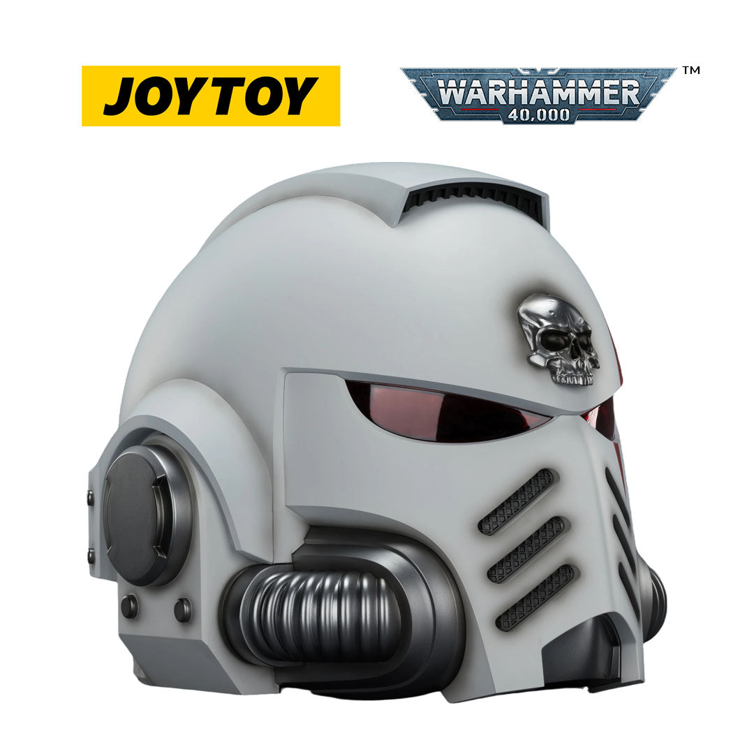 JOYTOY Warhammer 40,000: White Scars Mk X Helmet (1/1 Scale) Preorder