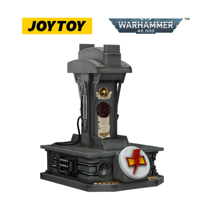 JOYTOY Warhammer 40,000: White Scars Mk X Helmet and Display Stand (1/1 Scale)