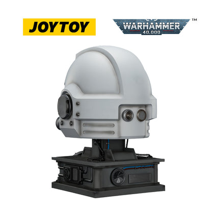 JOYTOY Warhammer 40,000: White Scars Mk X Helmet and Display Stand (1/1 Scale)