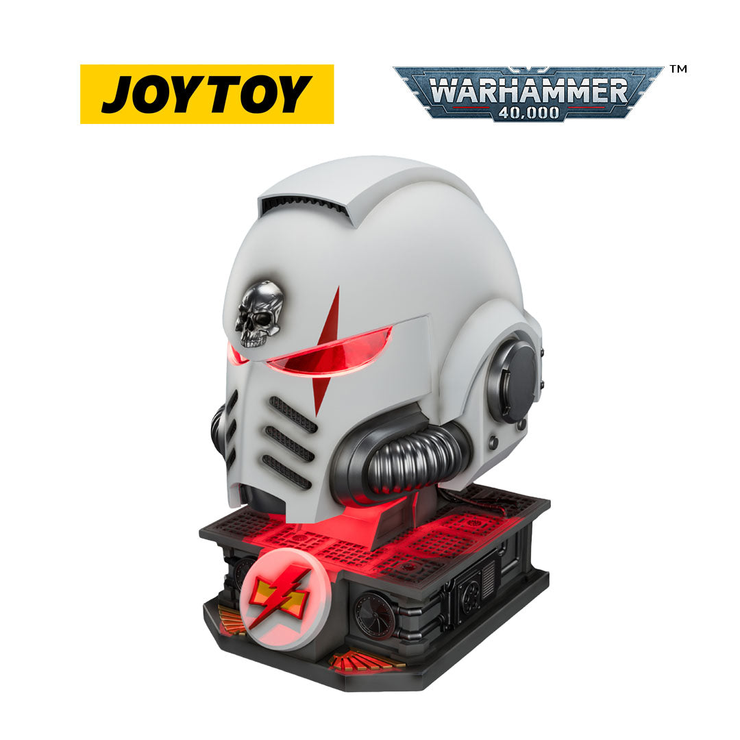 JOYTOY Warhammer 40,000: White Scars Mk X Helmet and Display Stand (1/1 Scale)