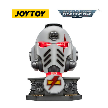 JOYTOY Warhammer 40,000: White Scars Mk X Helmet and Display Stand (1/1 Scale)