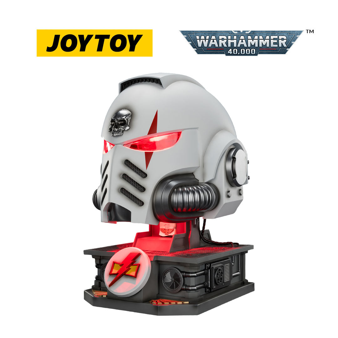 JOYTOY Warhammer 40,000: White Scars Mk X Helmet and Display Stand (1/1 Scale)