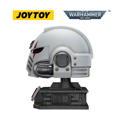 JOYTOY Warhammer 40,000: White Scars Mk X Helmet and Display Stand (1/1 Scale)