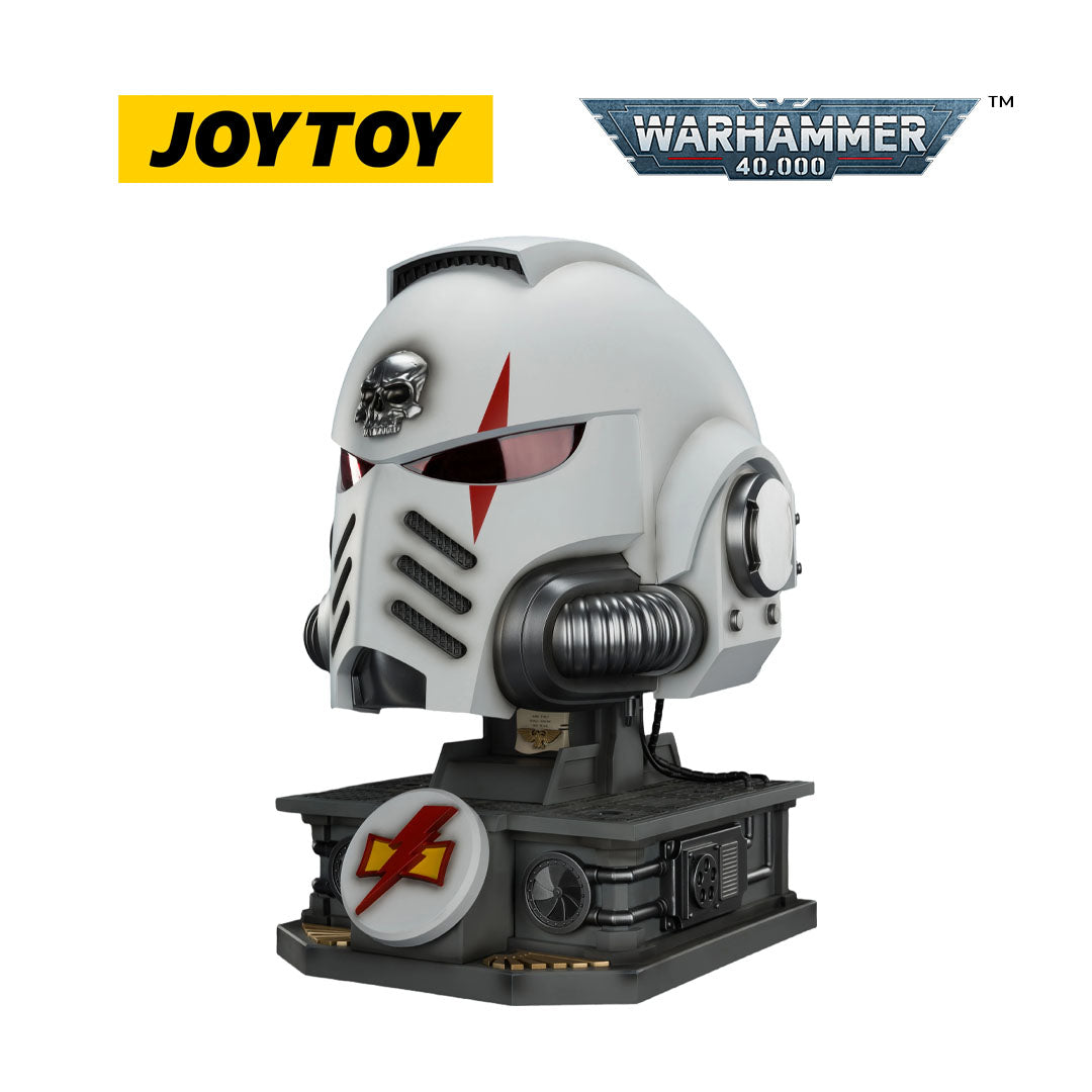 JOYTOY Warhammer 40,000: White Scars Mk X Helmet and Display Stand (1/1 Scale)