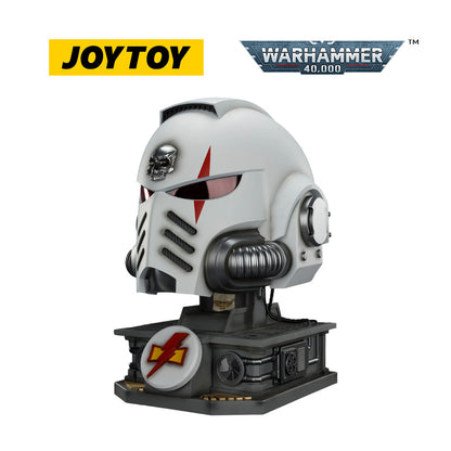 JOYTOY Warhammer 40,000: White Scars Mk X Helmet and Display Stand (1/1 Scale)
