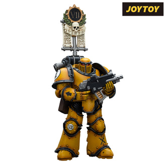 JoyToy Warhammer The Horus Heresy Action Figure - Imperial Fists, Legion MkIII Tactical Squad Legionary with Legion Vexilla (1/18 Scale)