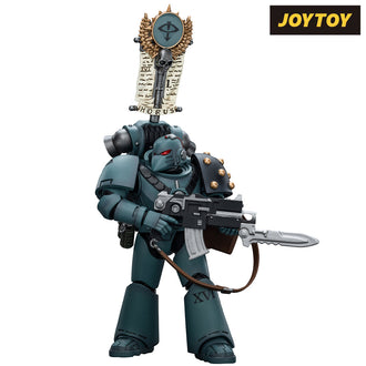 JoyToy Warhammer The Horus Heresy Action Figure - Sons of Horus, Legion MkVI Tactical Squad Legionary with Legion Vexilla (1/18 Scale)