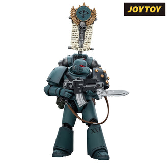 JoyToy Warhammer The Horus Heresy Action Figure - Sons of Horus, Legion MkVI Tactical Squad Legionary with Legion Vexilla (1/18 Scale)