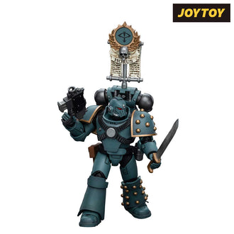 JoyToy Warhammer The Horus Heresy Action Figure - Sons of Horus, Legion MKIV Tactical Squad Legionary with Legion Vexilla (1/18 Scale)