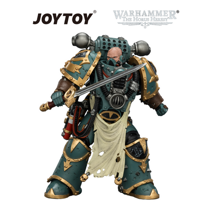 JOYTOY Warhammer The Horus Heresy - Sons of Horus, Maloghurst the Twisted, The Warmaster's Equerry, with Legion Standard and Banestrike Bolter (1/18 Scale)